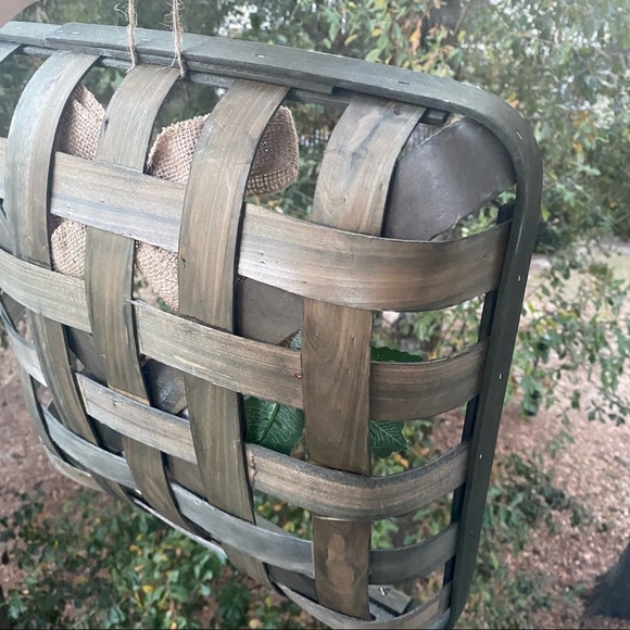 CLEMSON TIGERS 16”x16” HAPPY HOLIDAYS Hanging Basket Christmas Holiday Wreath - Picture 4 of 7